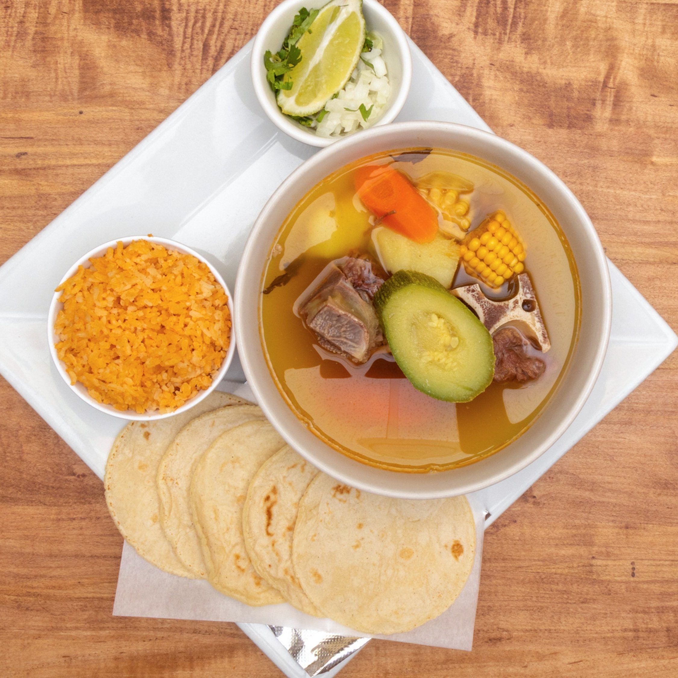 Caldo de Res.